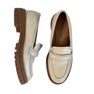 Madewell The Bradley Lugsole Loafer in Leather
Size 7